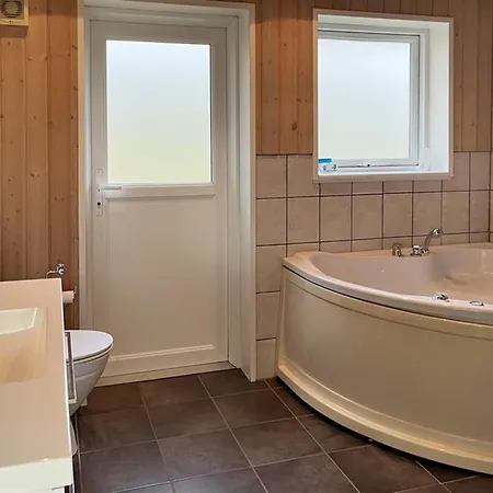 Nakke - 900m From The Sea By Interhome
