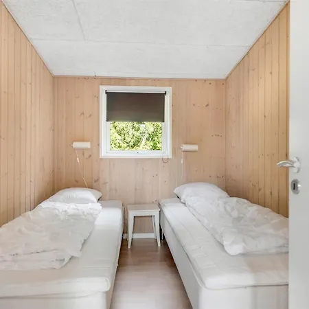 Nakke - 900m From The Sea By Interhome